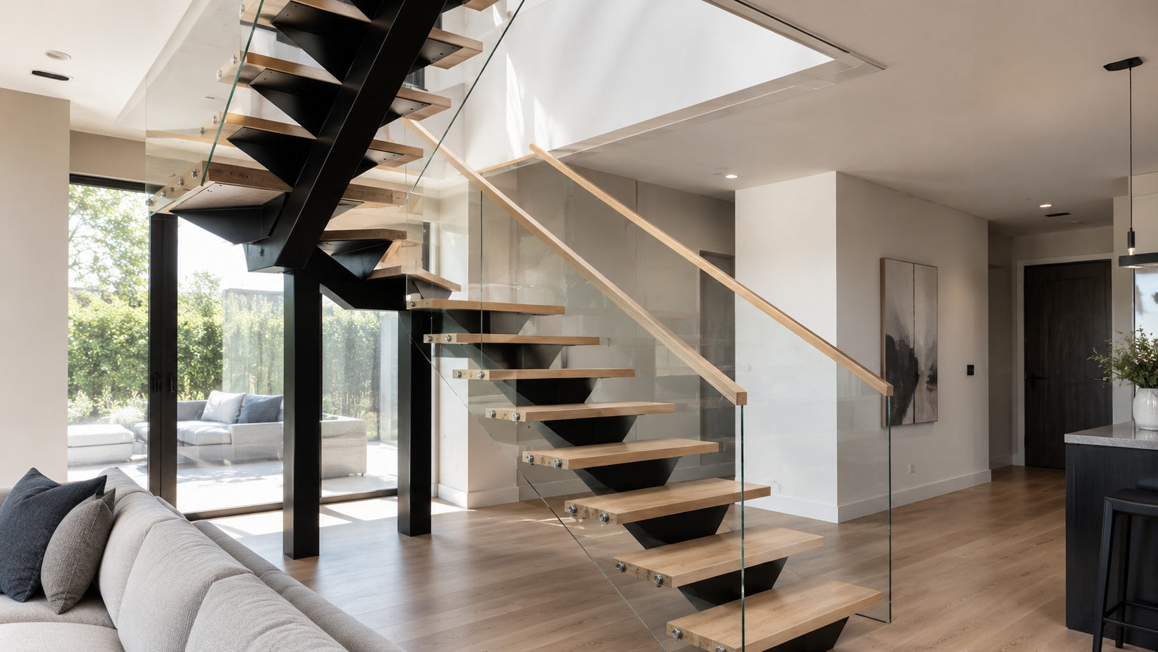 Best Wood for Floating Stair Treads: Hardwood Options for Modern Homes